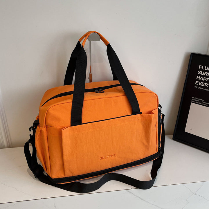 Sporty Travel Bag with Durable and Water-Repellent Material Stornfield