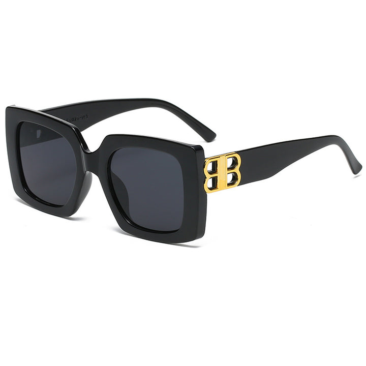Ladies oversized sunglasses with elegant design and luxurious details Stornfield