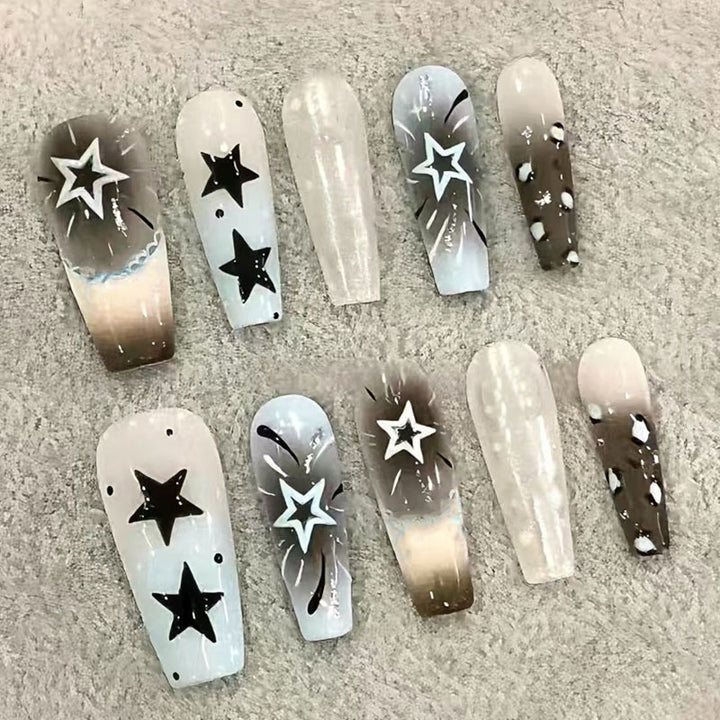 Whimsical Bear-Themed Press-On Nail Art Kit Stornfield