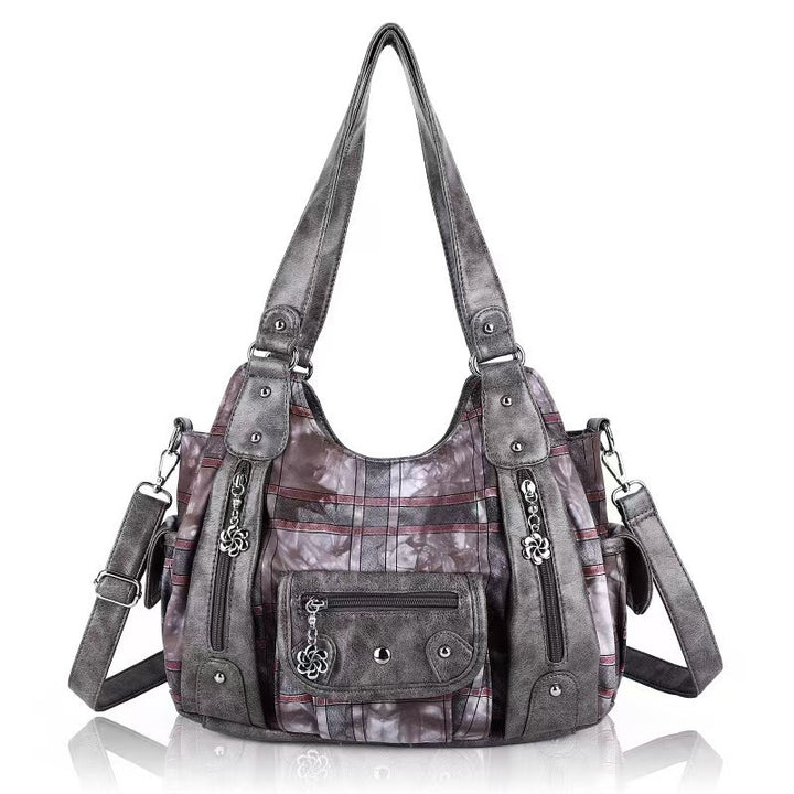 Fashionable shoulder bag with elegant details Stornfield