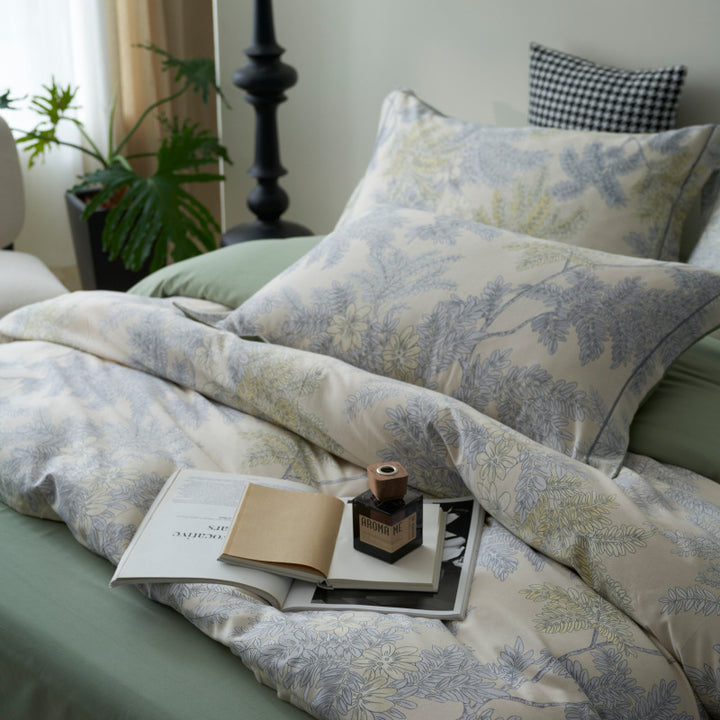 Bedding set made of cotton percale with geometric check pattern, breathable and easy to iron