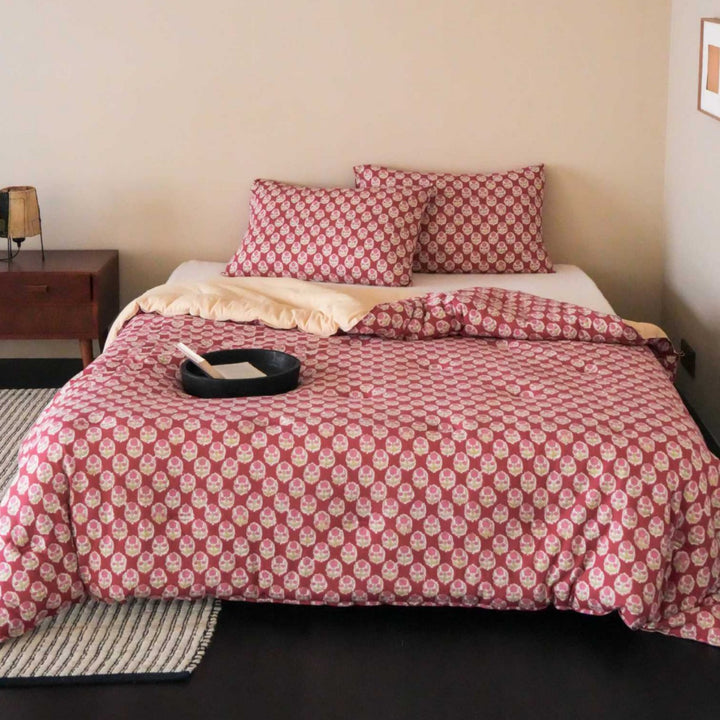 Floral Printed Cotton Duvet Cover Bedding Set with Reversible Lined Comforter Panel and Envelope Pillowcases