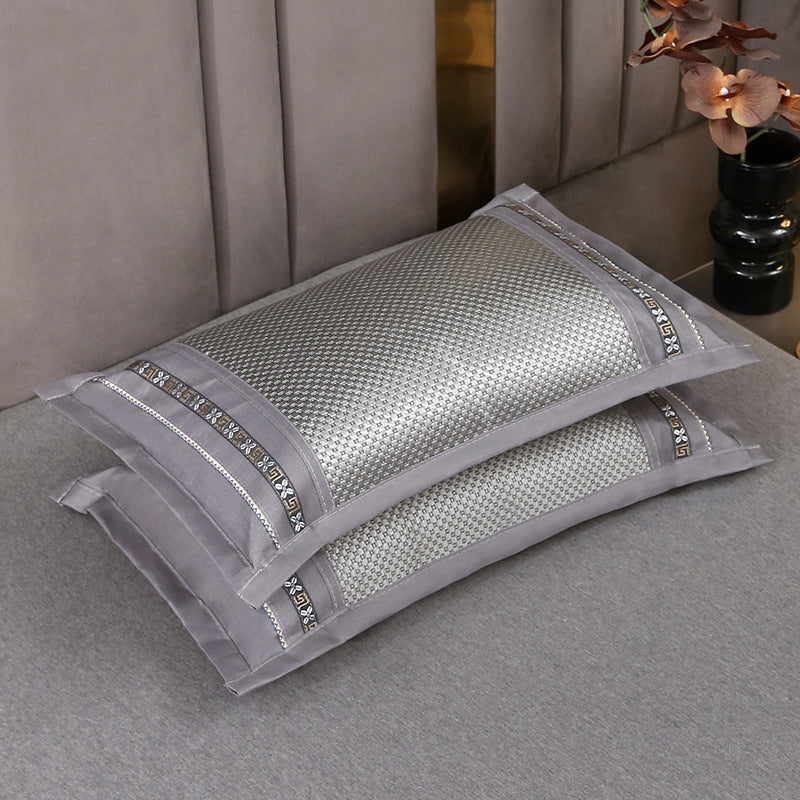 Elegant pillowcase set in jacquard look with embroidered border and satin trim