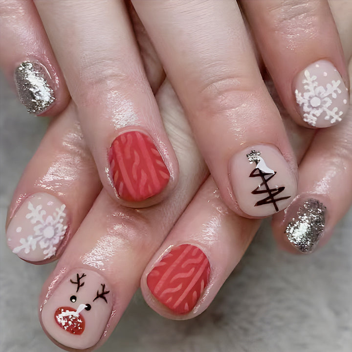 Holiday-Themed Nail Art Stornfield