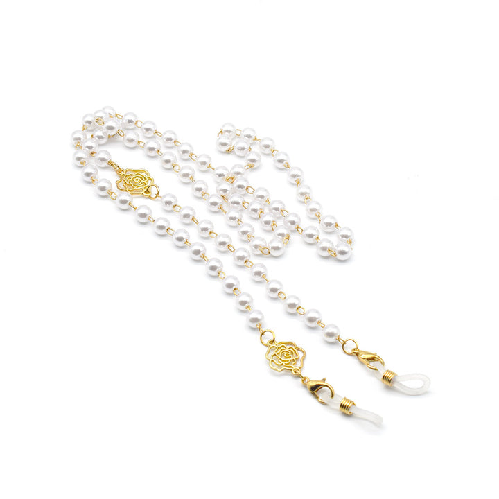 Elegant Pearl and Gold-Accented Eyewear Chain Stornfield