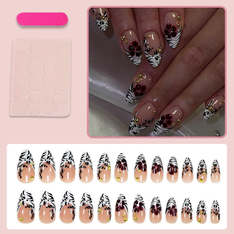 Artificial nail set with floral and geometric design Stornfield