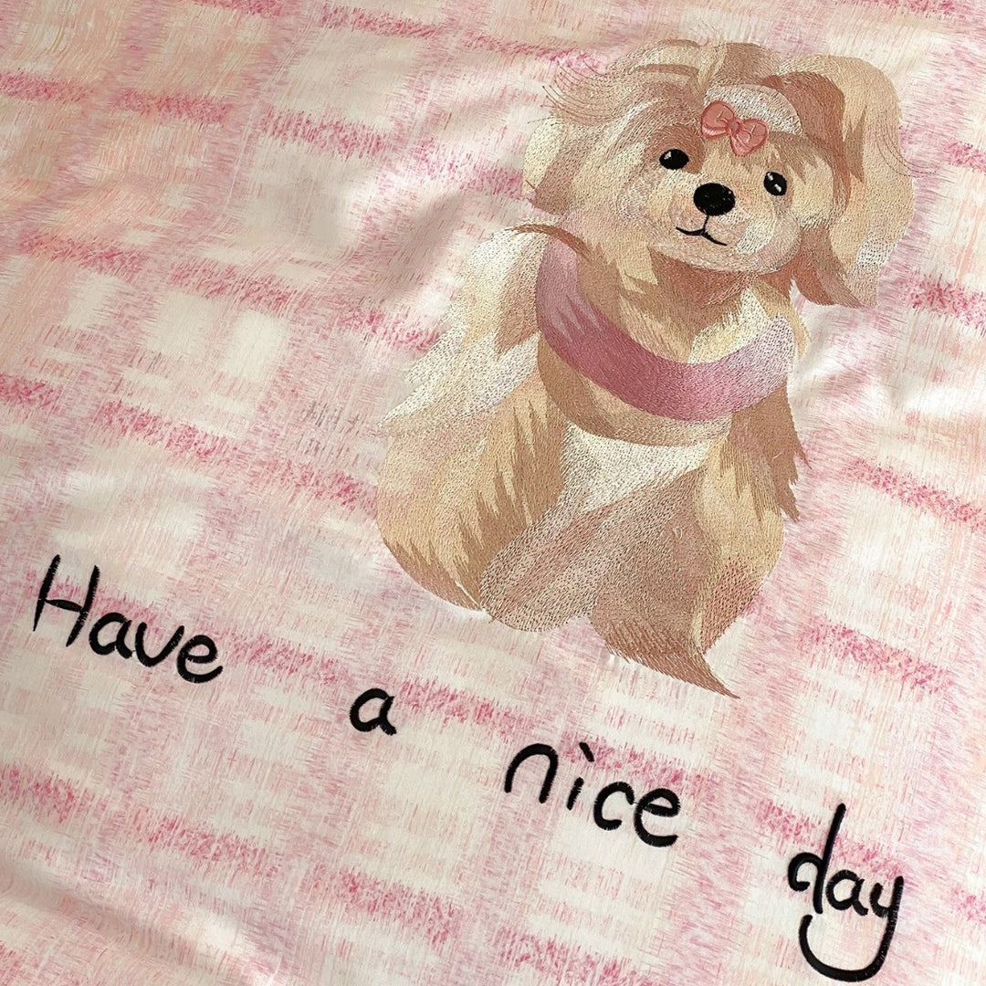 Cotton satin bedding set with check pattern and drawn dog motif