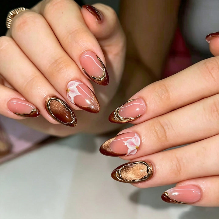 Elegant Artistic Press-On Nail Set with Gold Accents Stornfield