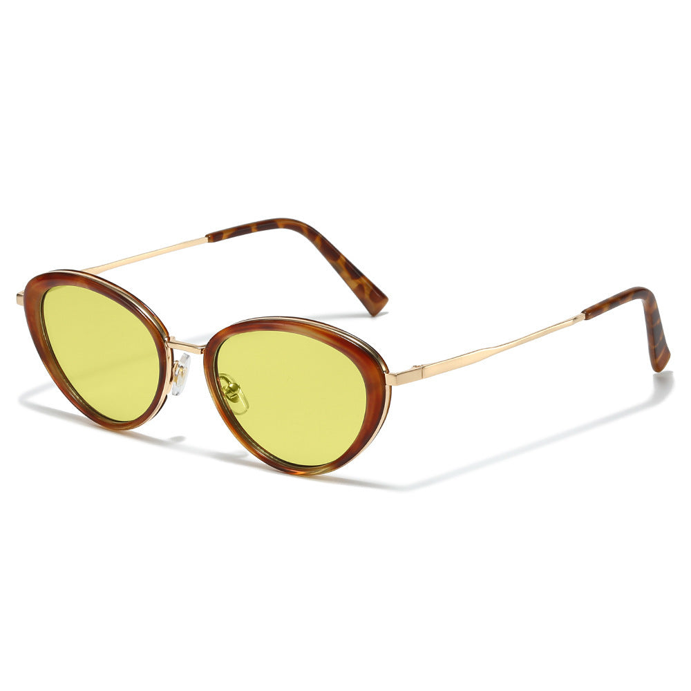 Retro-Inspired Cat-Eye Sunglasses with Tortoise Shell Accents Stornfield