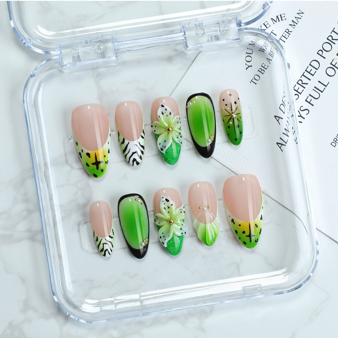 Artificial nail set with floral and colorful design Stornfield