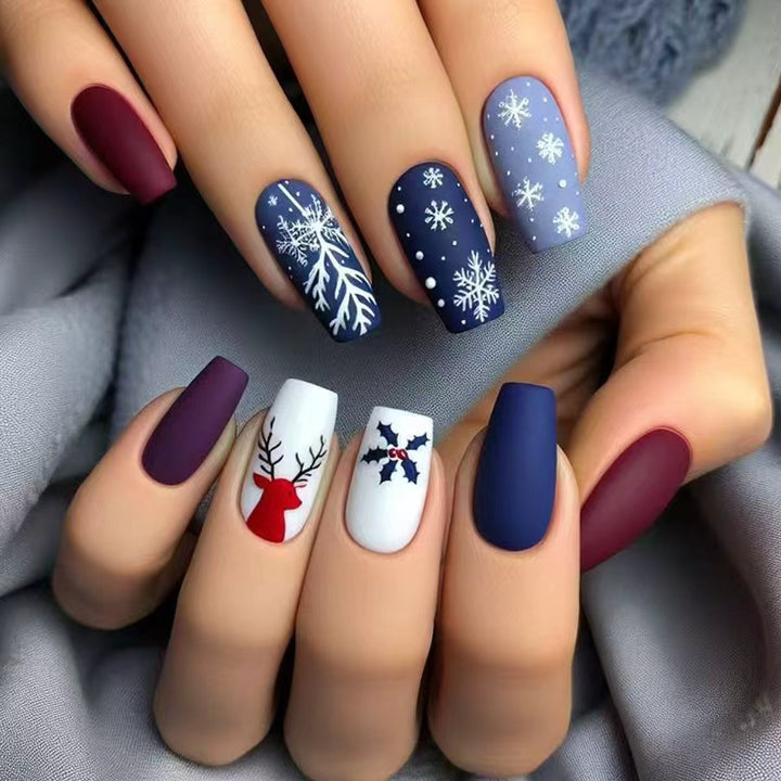 Creative Christmas Themed Fake Nails Stornfield
