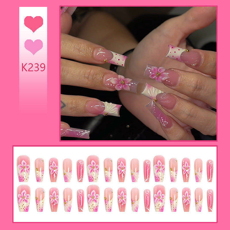 Nail art set with elegant floral motifs Stornfield