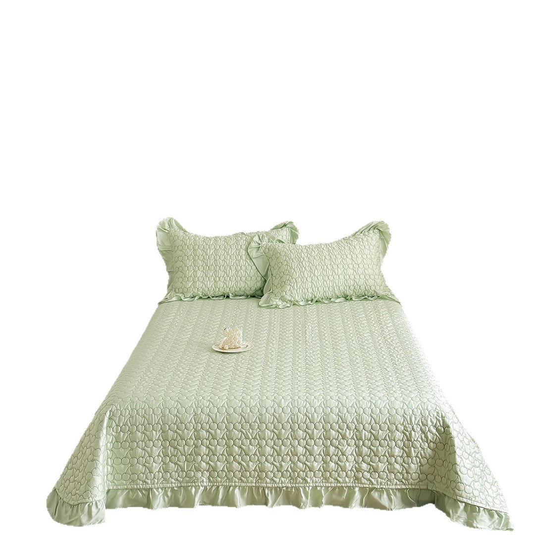 Quilted Ruffled Edge Bedspread and Pillow Sham Set