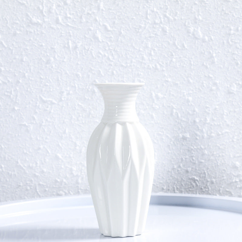 Modern Ribbed Ceramic Flower Vase Stornfeild