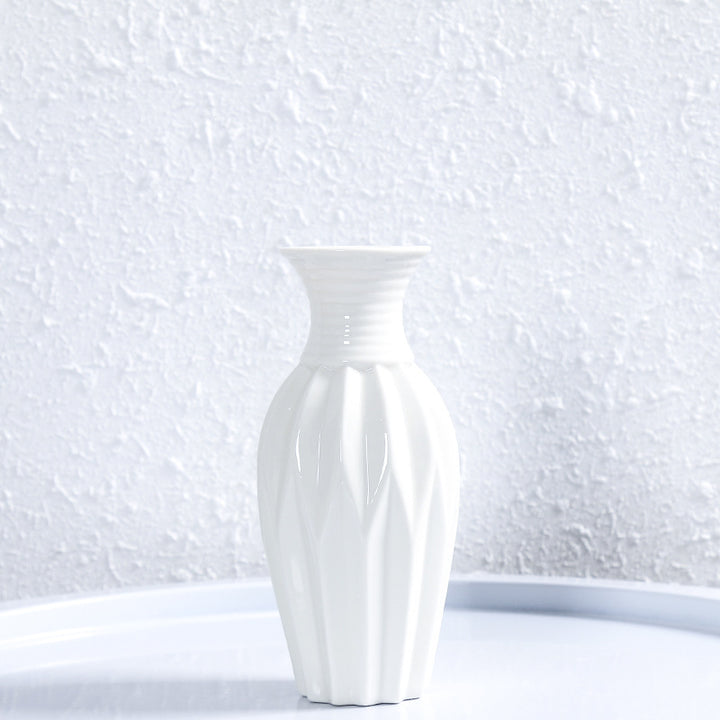 Modern Ribbed Ceramic Flower Vase Stornfeild