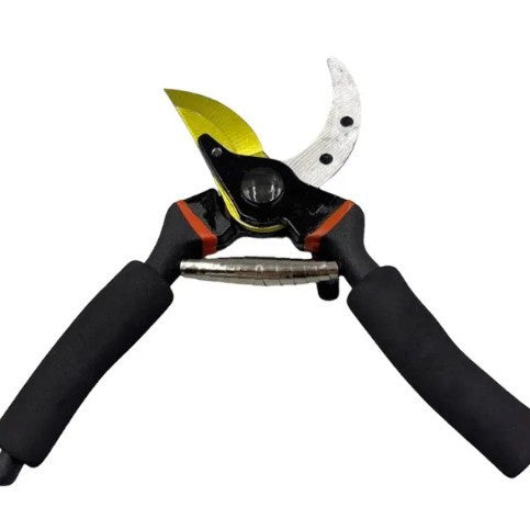 Ergonomic bypass pruning shears with cushioned non-slip handles Stornfield