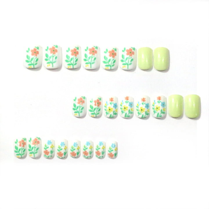 Artistic Floral Nail Art Stornfield 1789915913