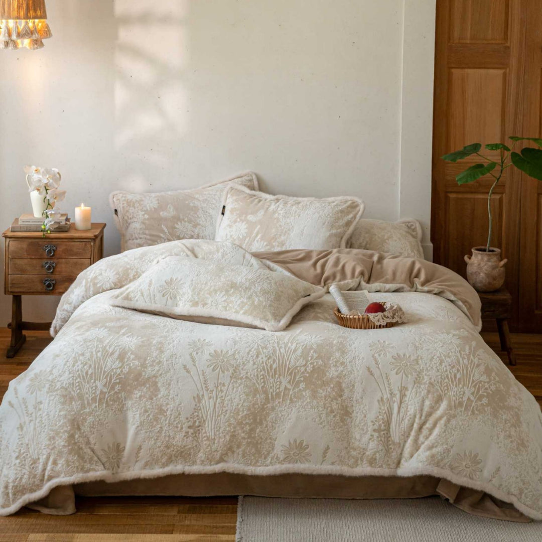 Quilted cotton Sherpa bedding set with floral embroidery structure