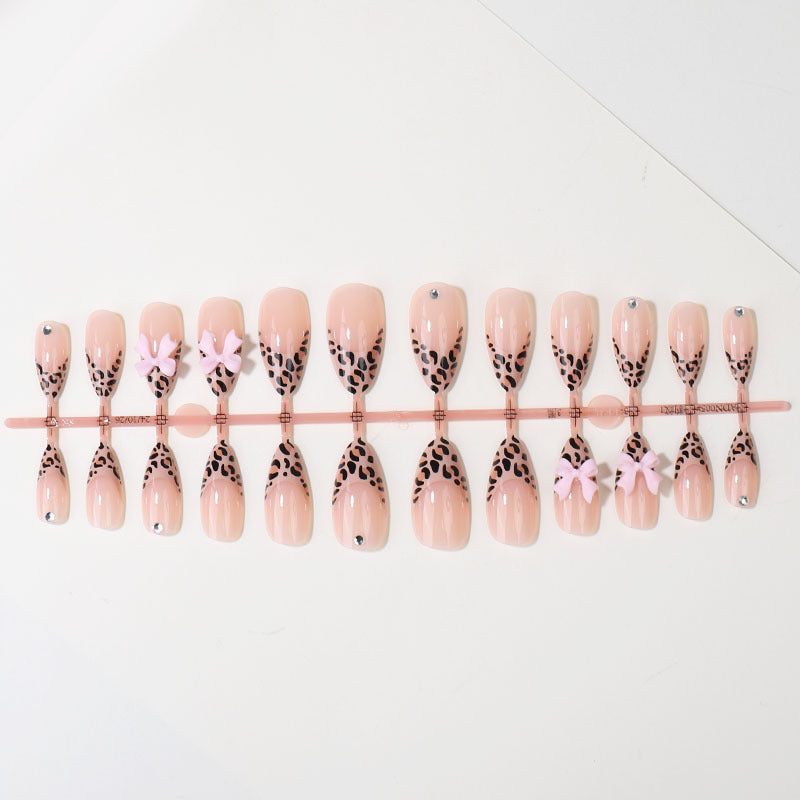 Stylish Animal Print Press-On Nail Tips Stornfield