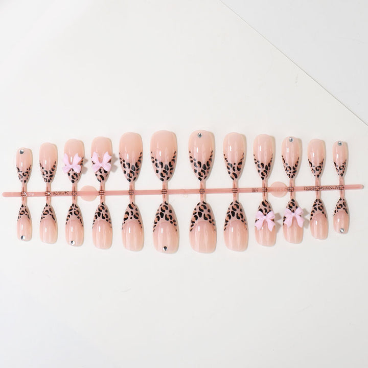 Stylish Animal Print Press-On Nail Tips Stornfield