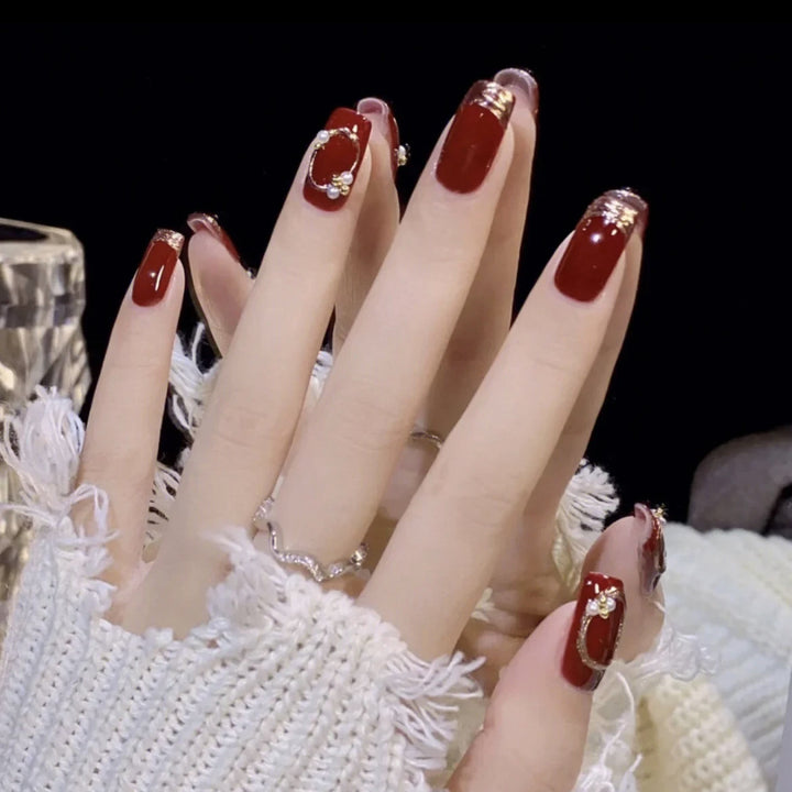 Elegant Nail Art with Gloss Finish Stornfield