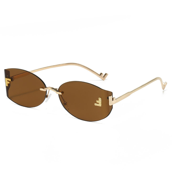 Elegant Winged Sunglasses Stornfield
