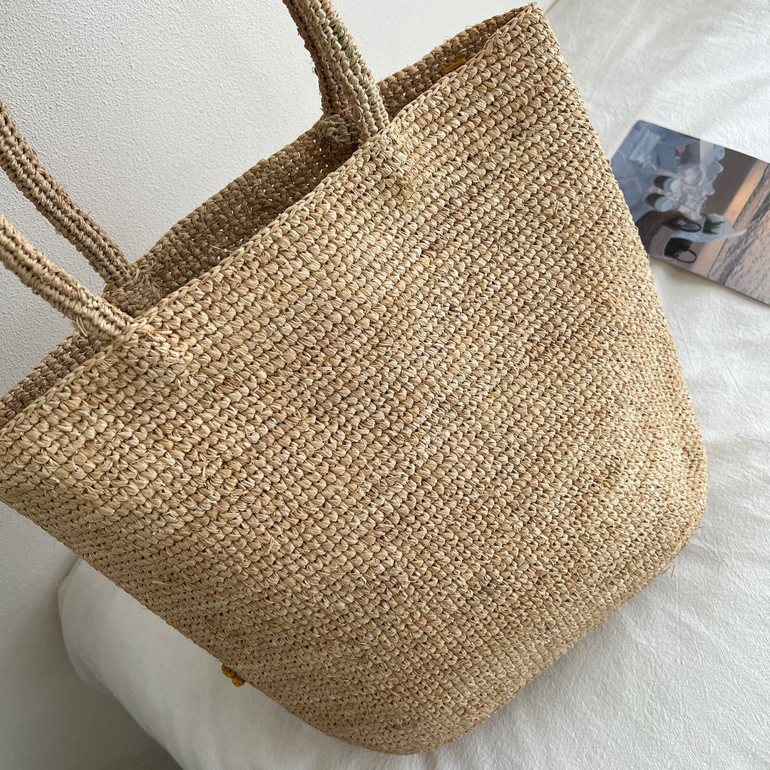 Handmade straw bag with floral embroidery design Stornfield