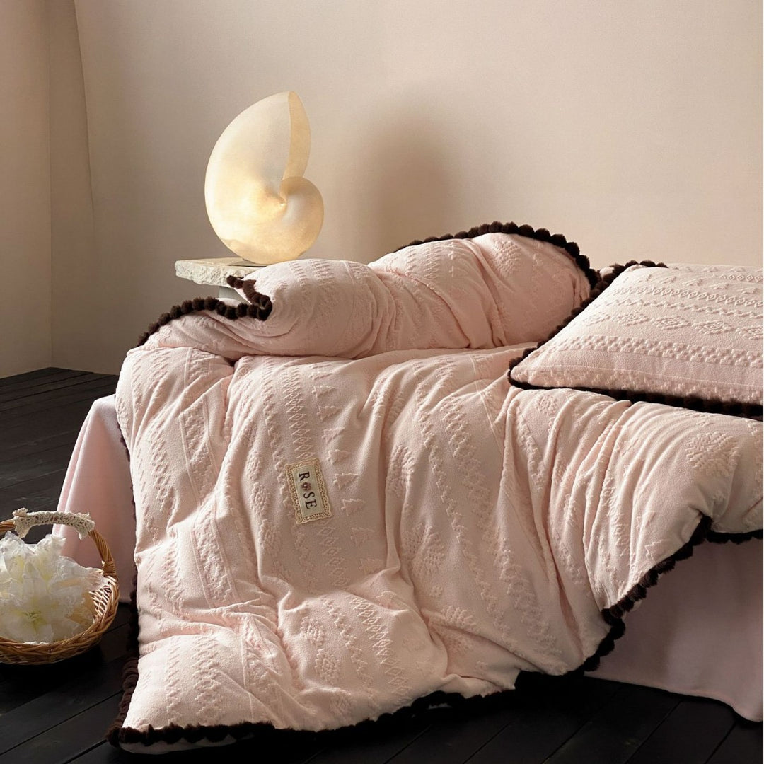 Textured Jacquard Cotton Duvet Cover Set with Pom-Pom Scalloped Edge
