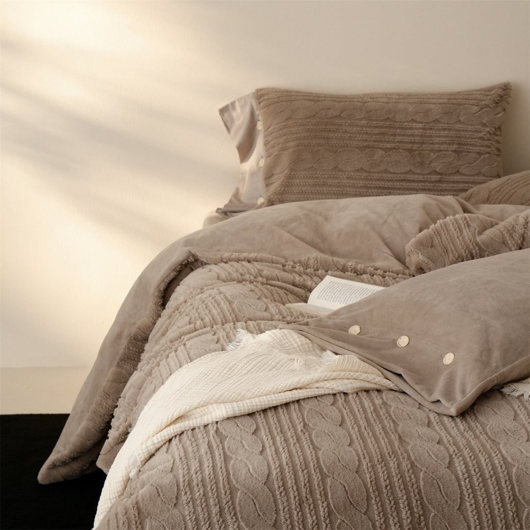 Luxurious textured chenille cuddle bedding set