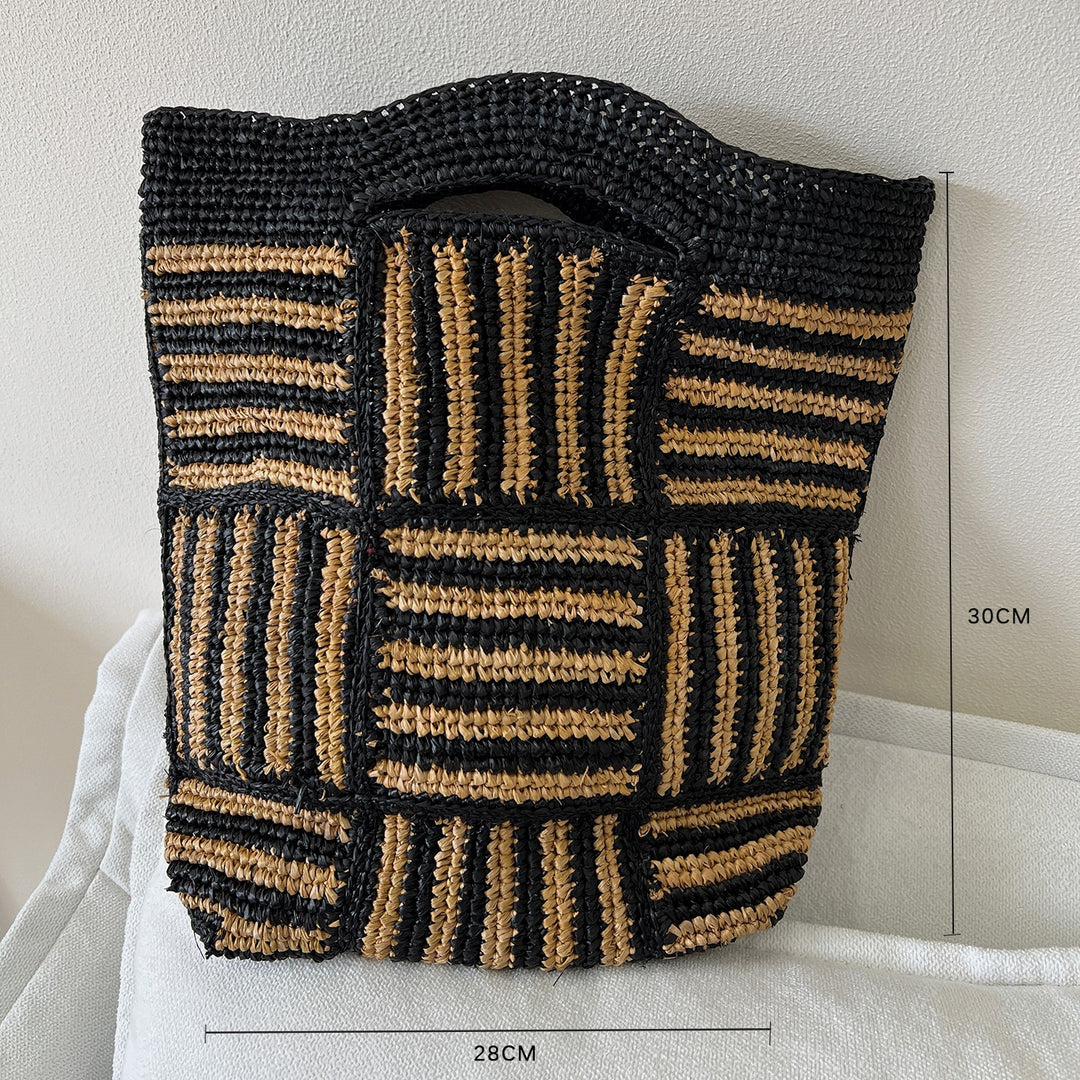 Handmade straw bag with fashionable striped pattern Stornfield