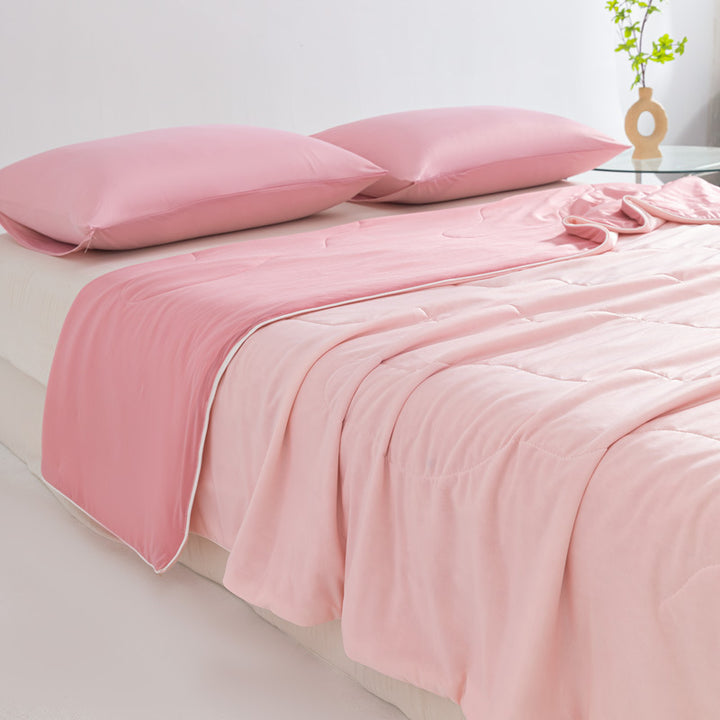 Unisex nan breathable summer blanket with cooling microfiber filling and light quilting Stornfield