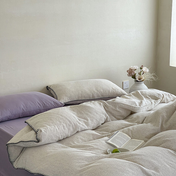 Natural mix bedding set made of linen-cotton with contrasted piping