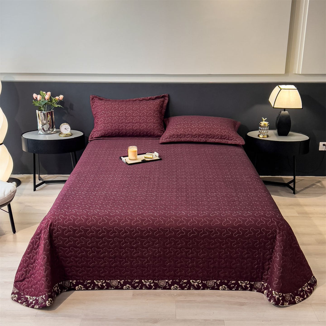 Quilted Bedspread and Pillow Sham Set with Scallop Stitching and Lightweight Microfiber