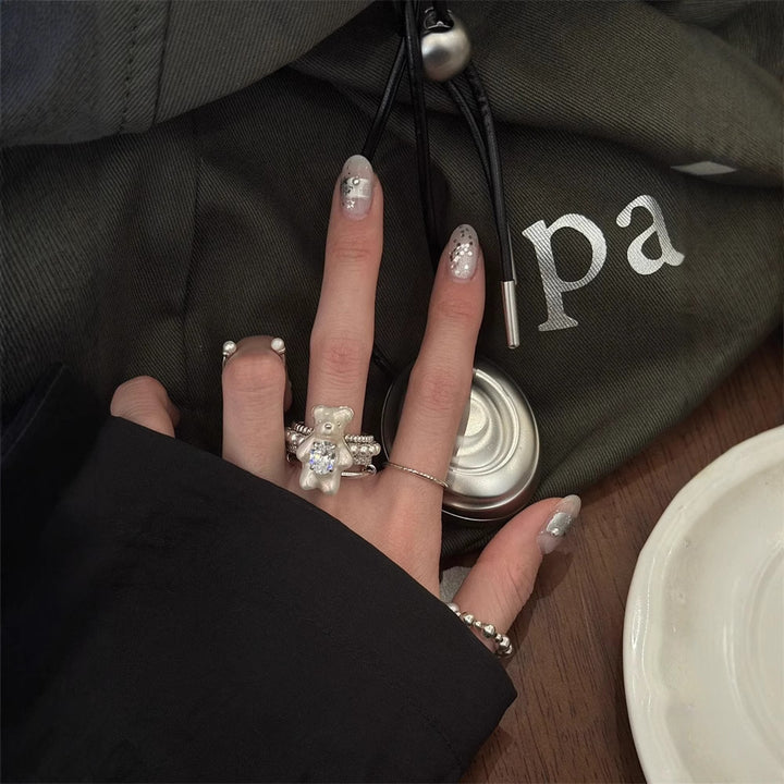Artificial nails with decorative accents Stornfield