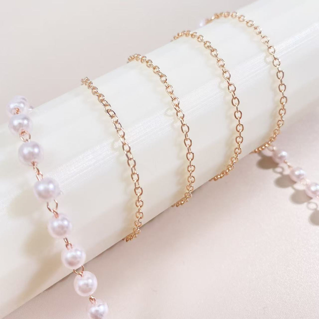 Elegant Beaded Eyewear Chain Stornfield