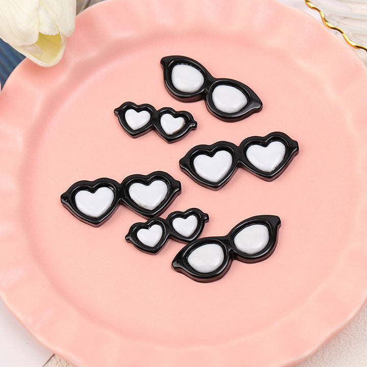 Decorative Heart-Shaped Sunglasses Clips Stornfield