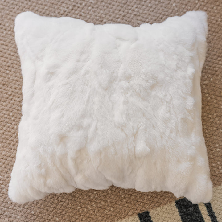 Luxurious cushion with panther design