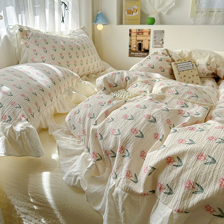 Floral Ruffled Bedspread Set