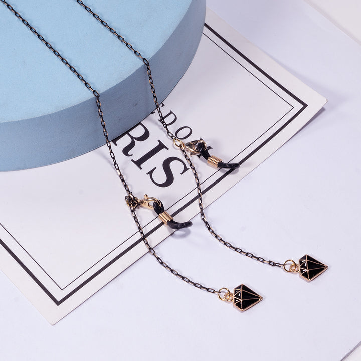 Elegant Eyewear Chain Holder Stornfield