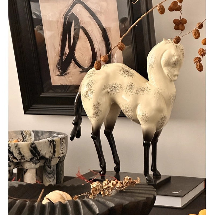 Elegant Wooden Horse Head Sculpture