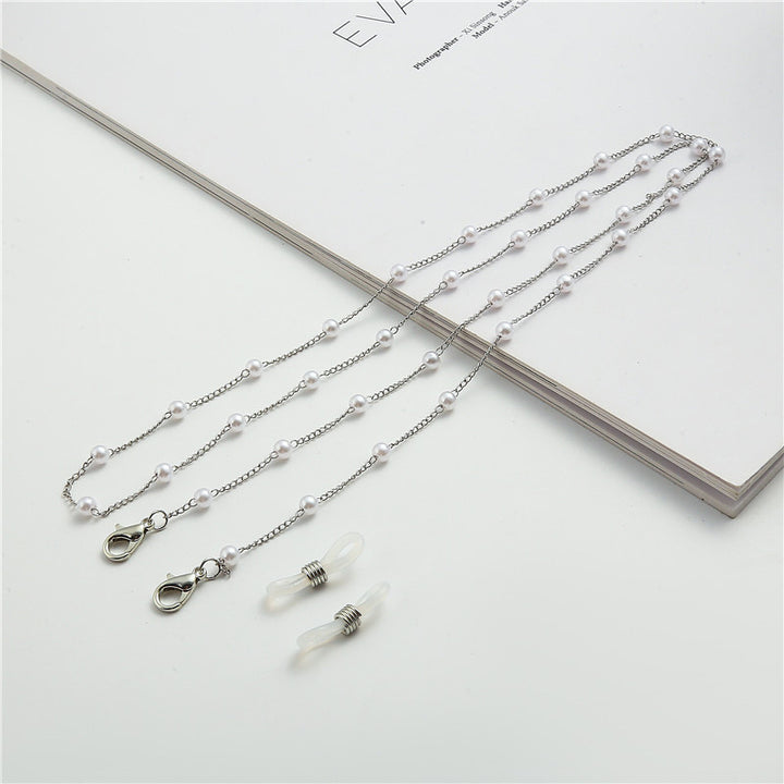 Elegant necklace with pearl accents Stornfield