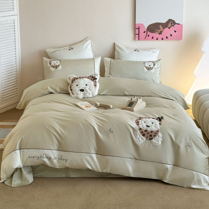 Plush Appliqué Duvet Cover Bedding Set with Decorative Bear Cushion