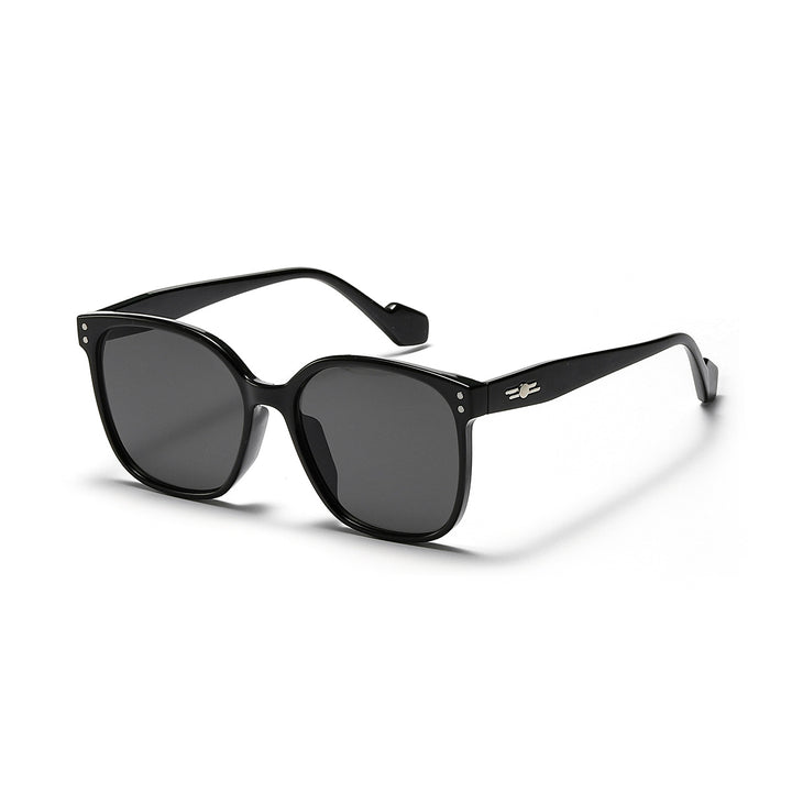 Women's sunglasses with a stylish tortoiseshell frame and UV protection Stornfield