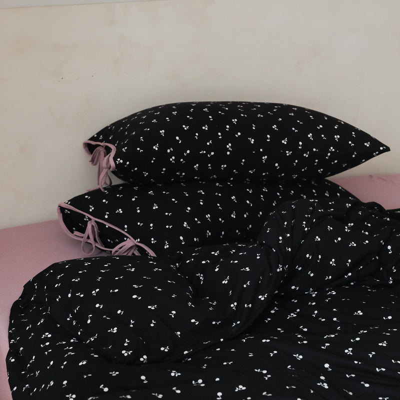 Duvet Cover Set with Tie-Closure Pillowcases and Fitted Sheet