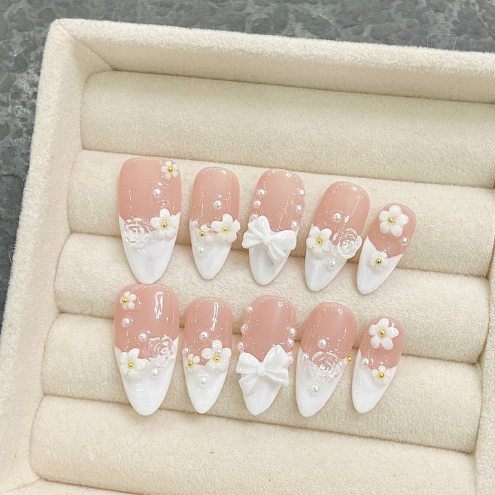 Elegant Artificial Nail Set with Floral Accents Stornfield