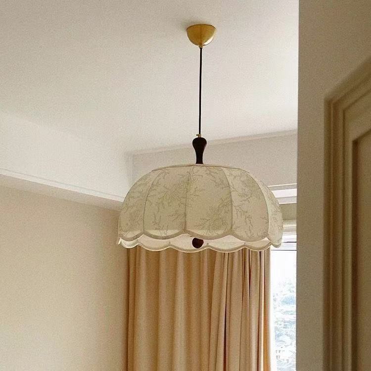 Elegant Vintage Style Chandelier