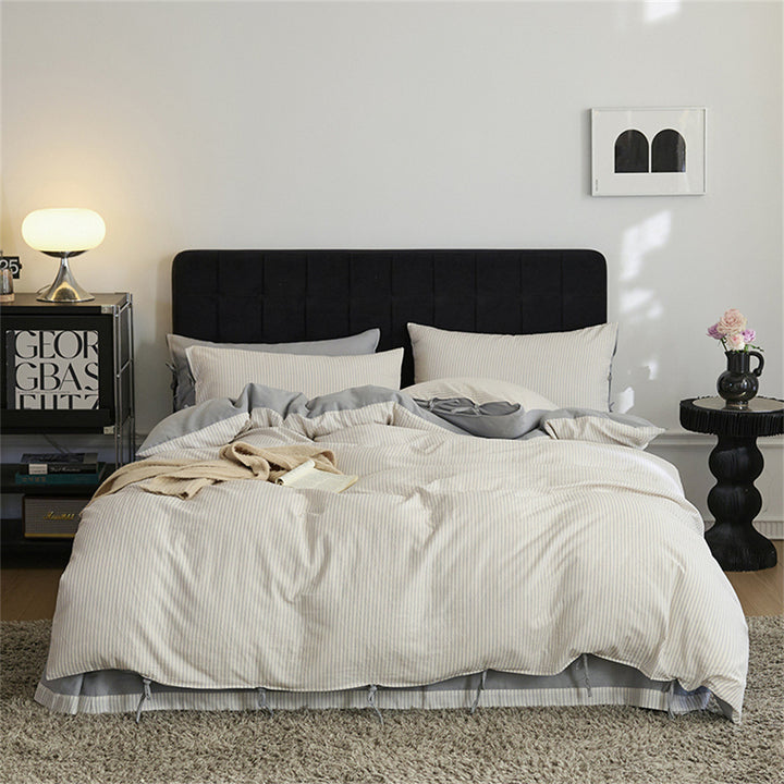 Elegant bedding set with double-layered satin-linen structure and decorative cord ties