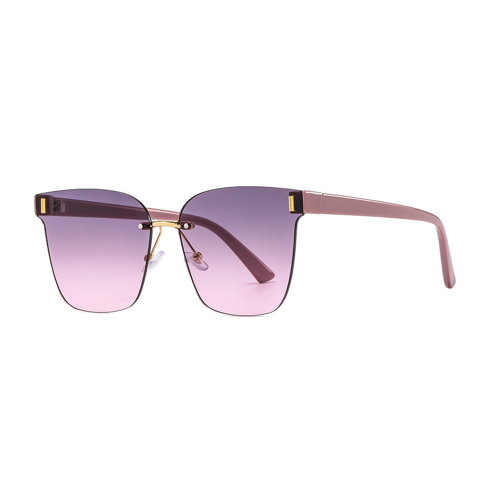Women’s sunglasses in a modern design with a wide frame Stornfield