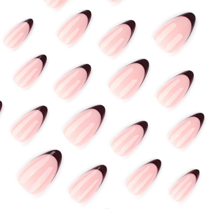Elegant Stiletto Fake Nails with Gradient and Shine Stornfield