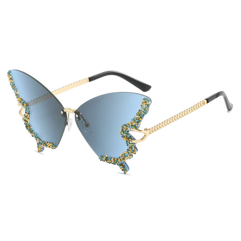 Ladies extravagant Cats Eye sunglasses with sparkling accents Stornfield